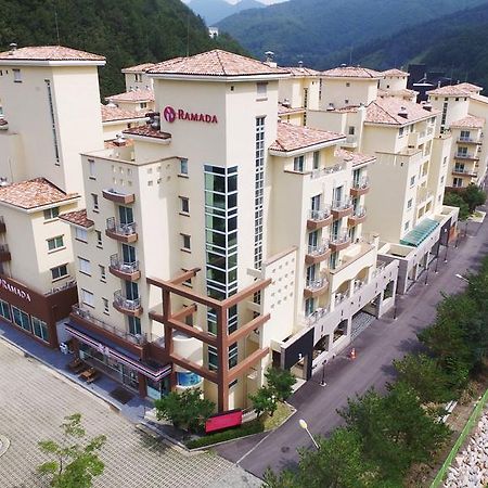 Ramada Taebaek Hotel Exterior foto