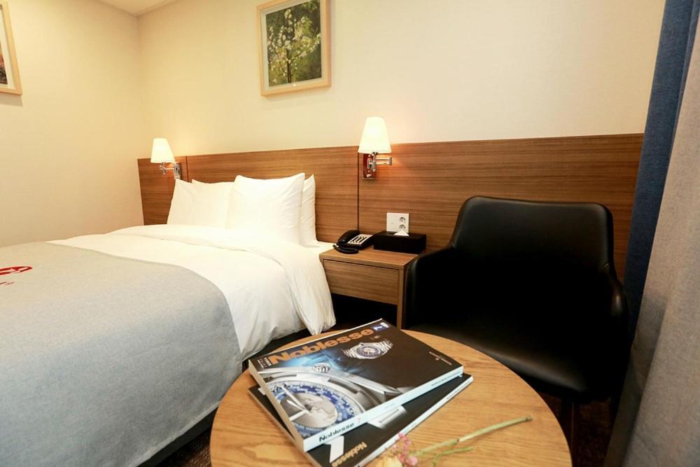 Ramada Taebaek Hotel Quarto foto