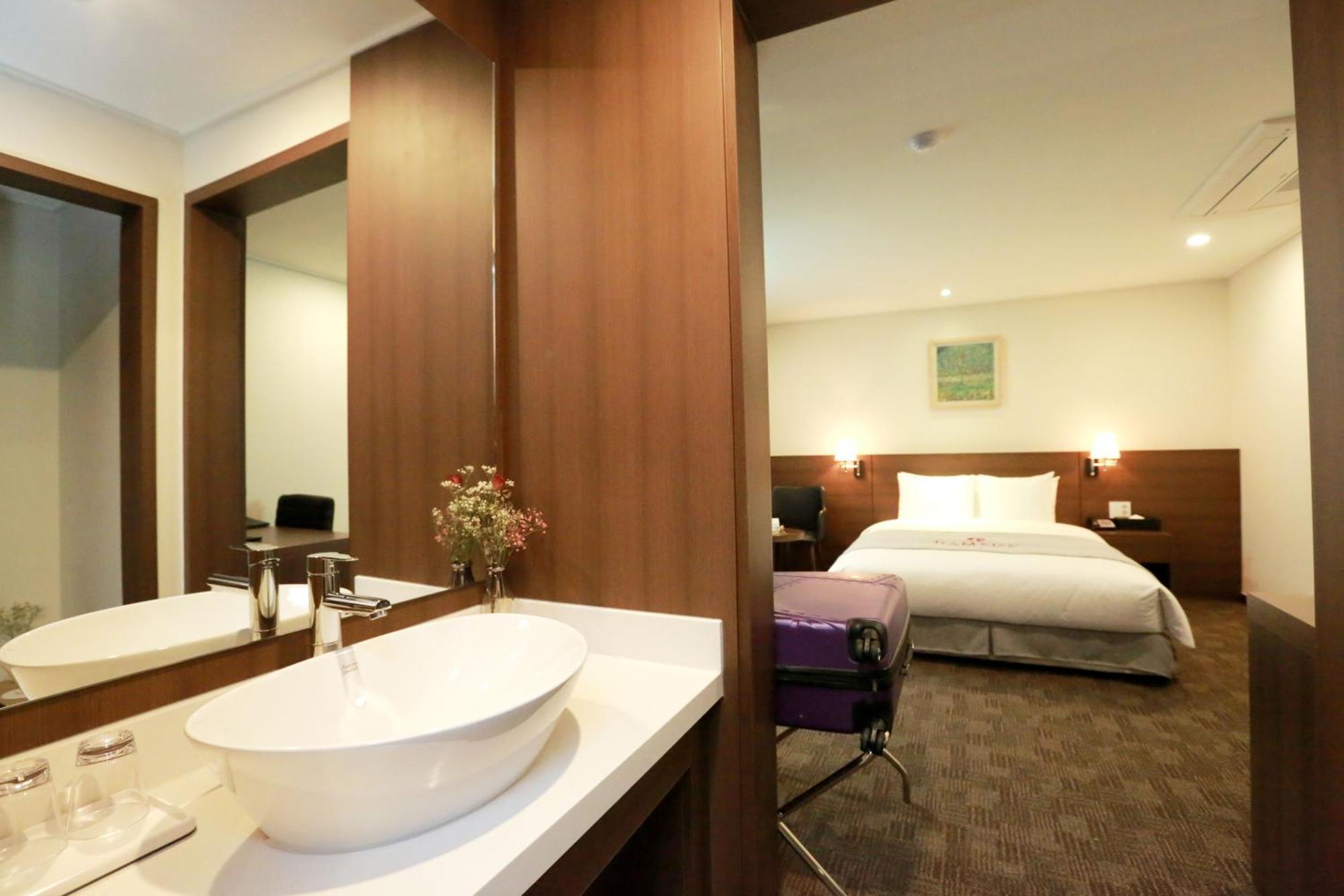 Ramada Taebaek Hotel Exterior foto